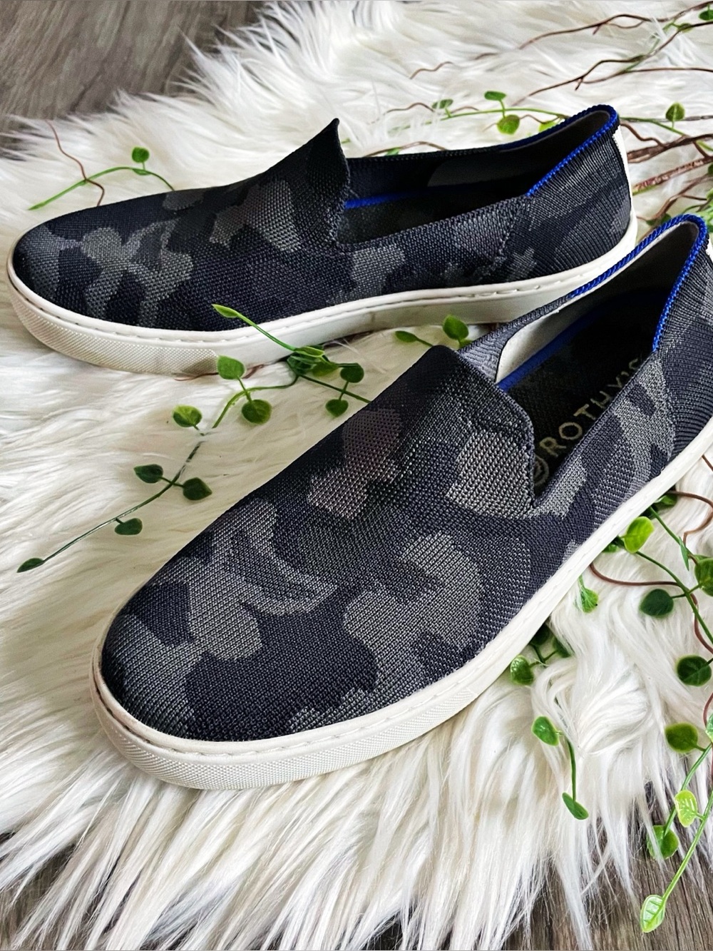 Rothy’s The Original Slip On Sneaker Grey Camo Women’s Size 9